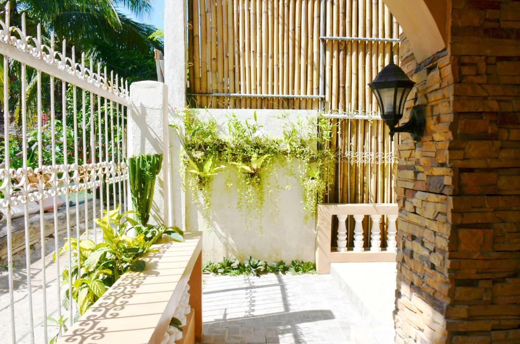 Casa D' Estrella Apartelle Balabag  Buitenkant foto