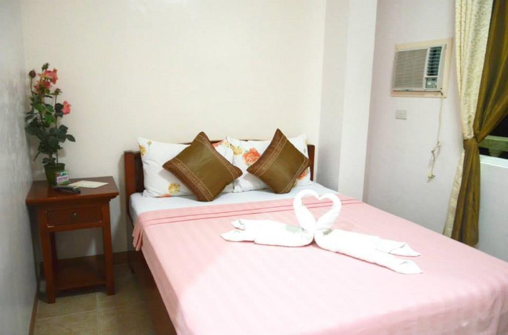 Casa D' Estrella Apartelle Balabag  Kamer foto