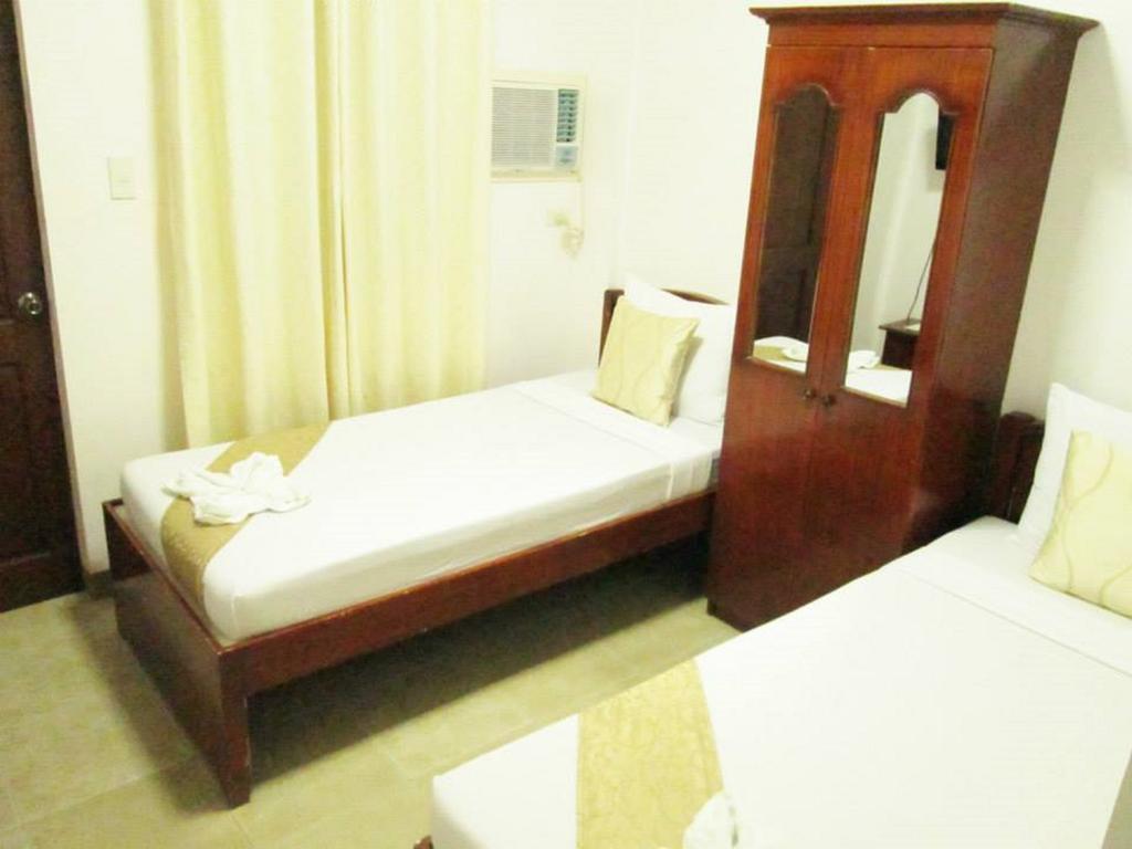 Casa D' Estrella Apartelle Balabag  Kamer foto