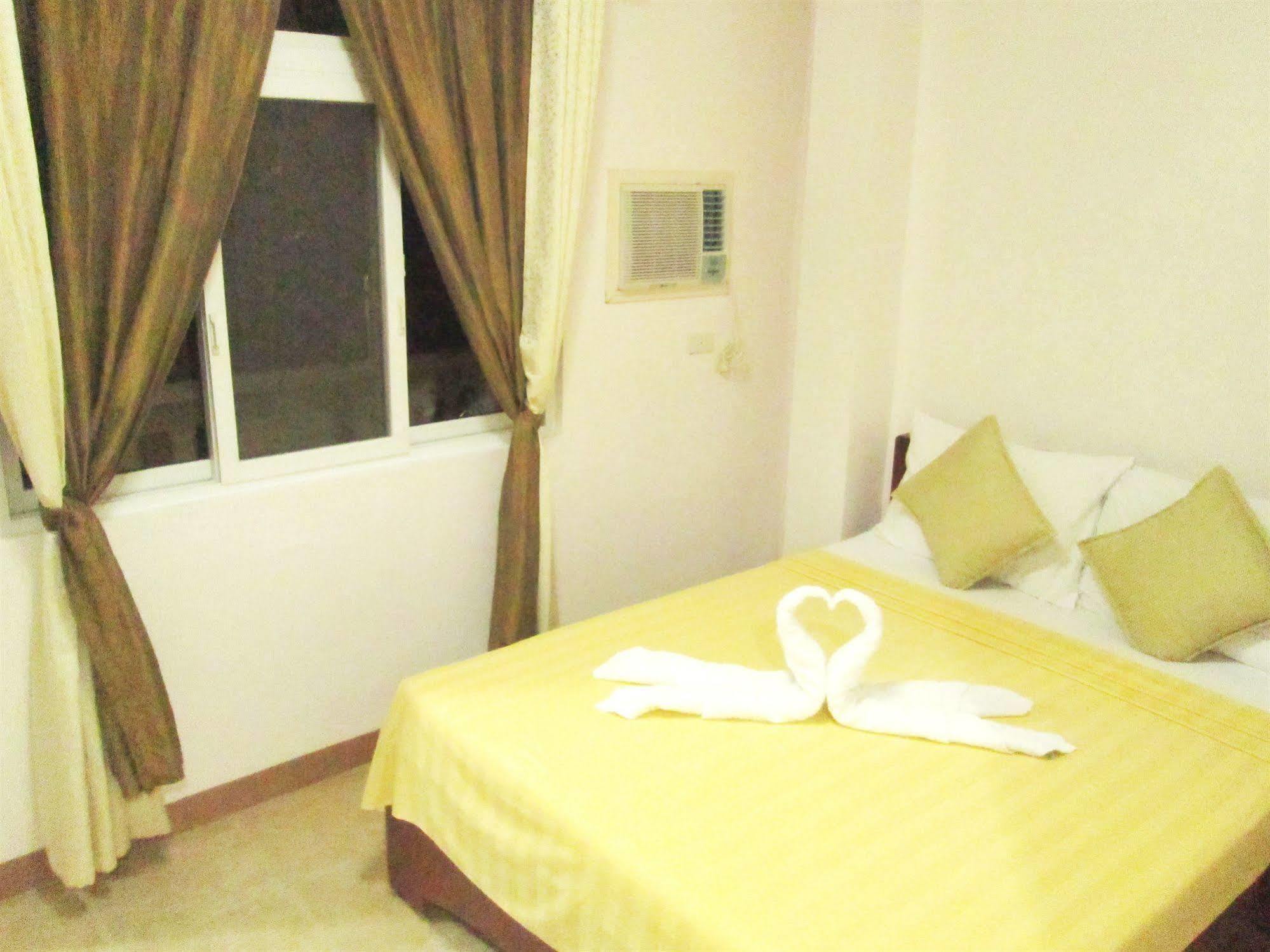 Casa D' Estrella Apartelle Balabag  Buitenkant foto