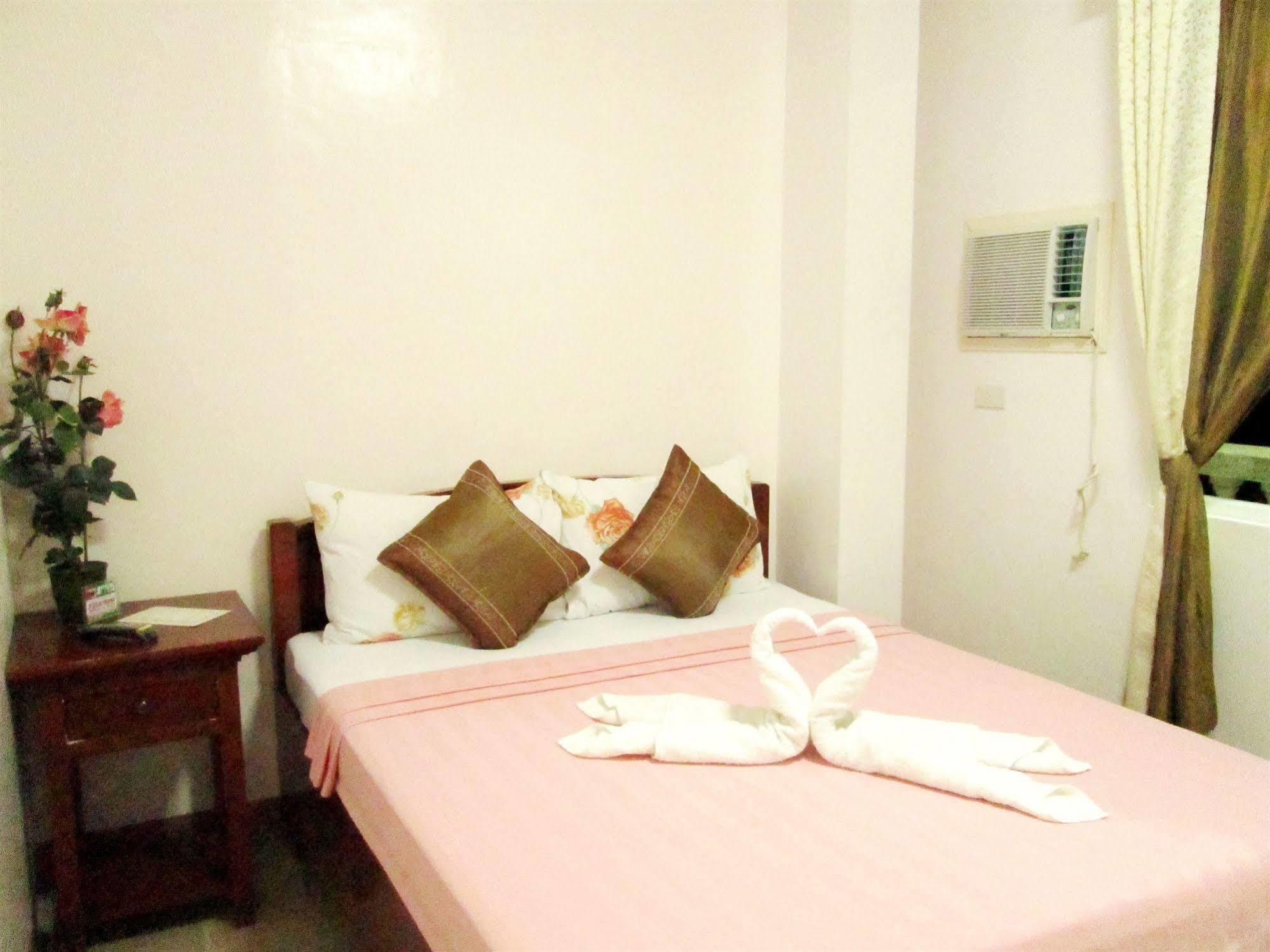 Casa D' Estrella Apartelle Balabag  Buitenkant foto