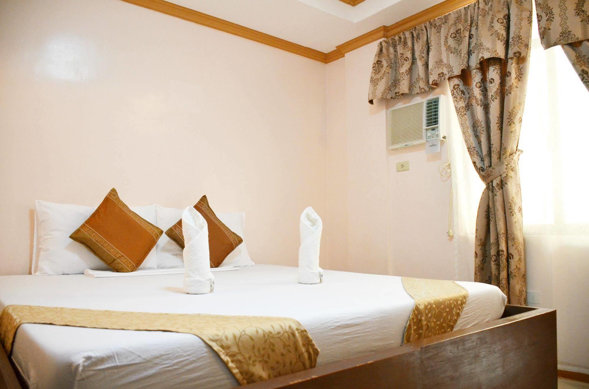 Casa D' Estrella Apartelle Balabag  Buitenkant foto
