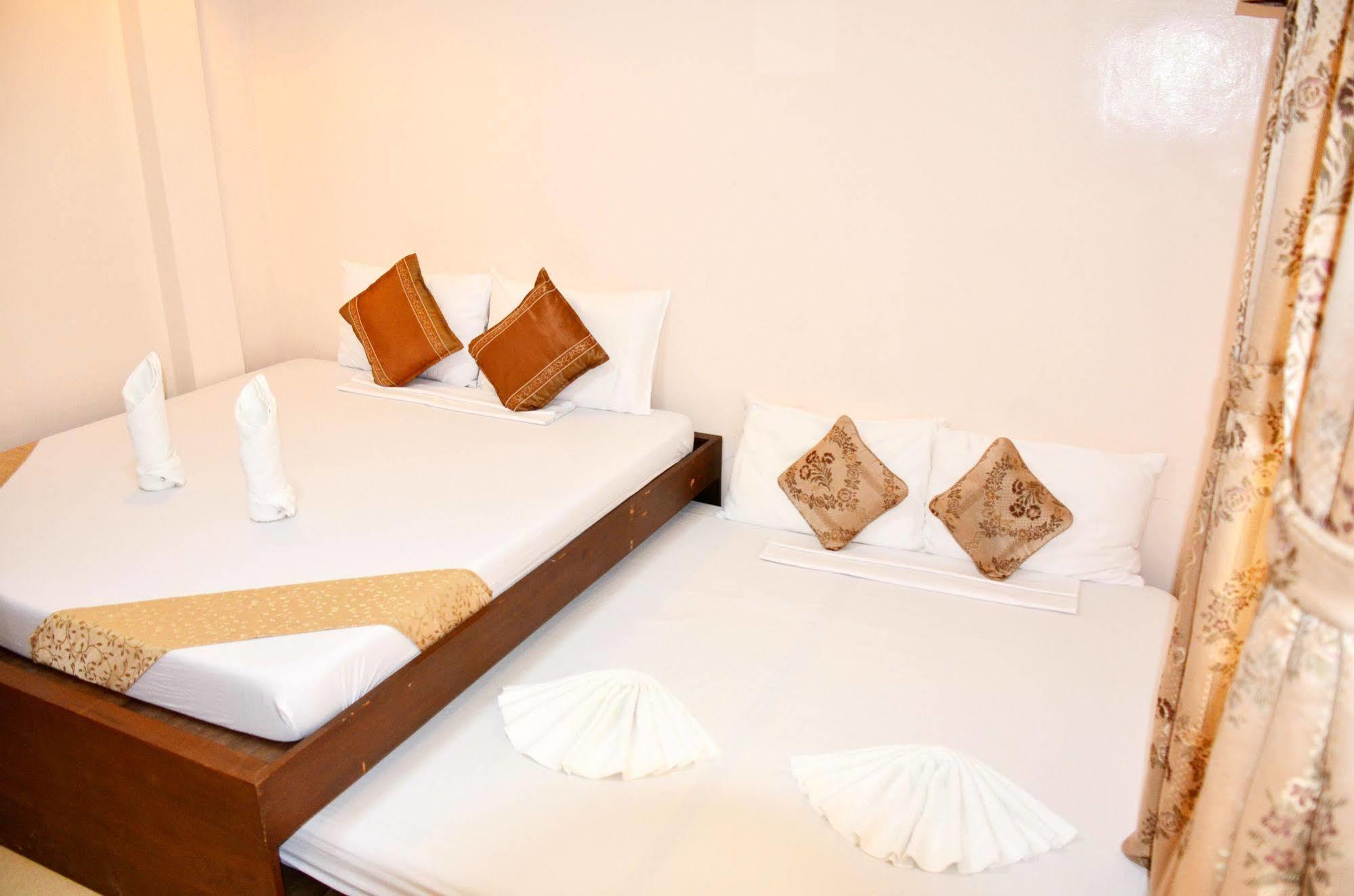 Casa D' Estrella Apartelle Balabag  Buitenkant foto