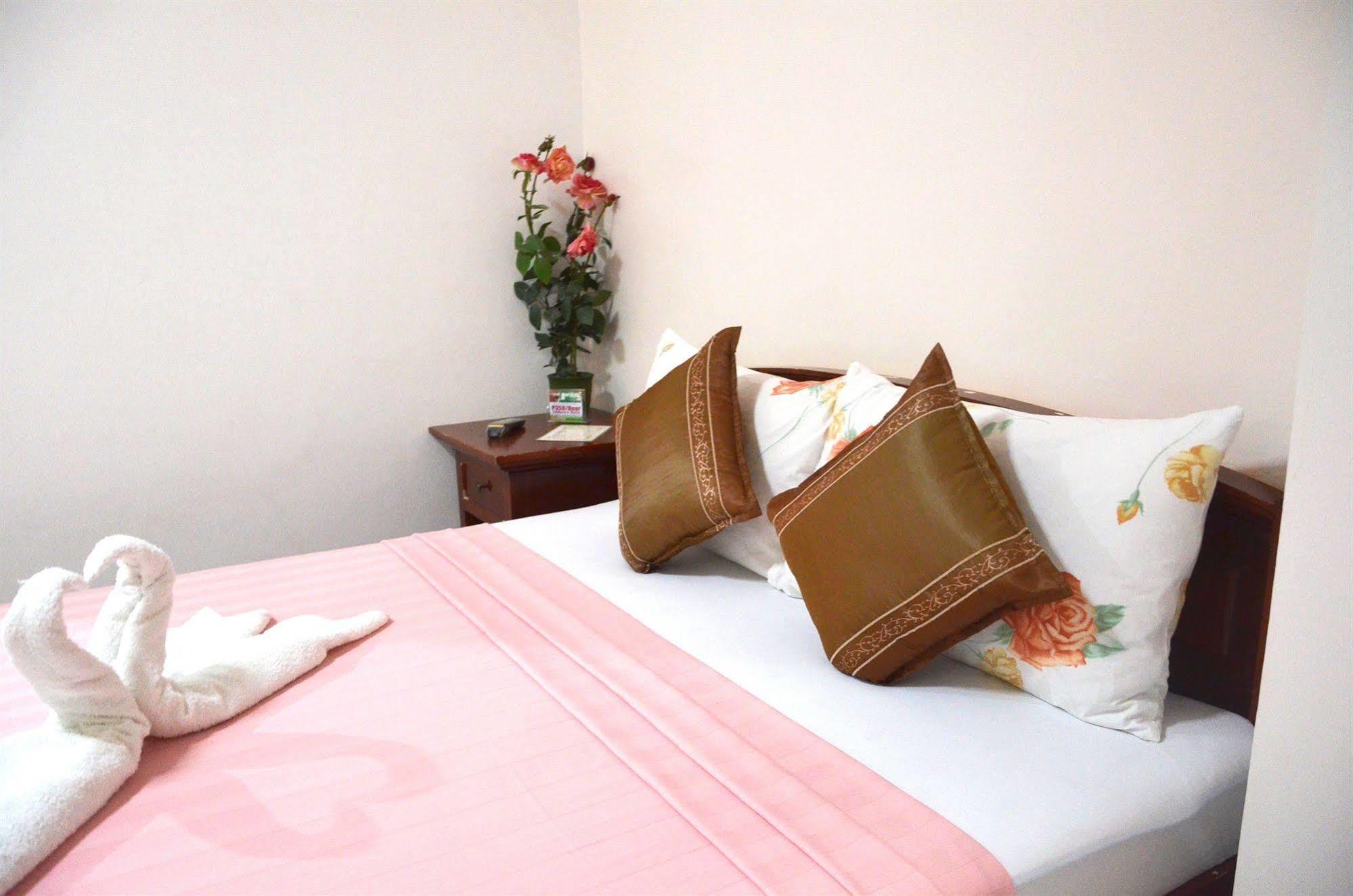 Casa D' Estrella Apartelle Balabag  Buitenkant foto
